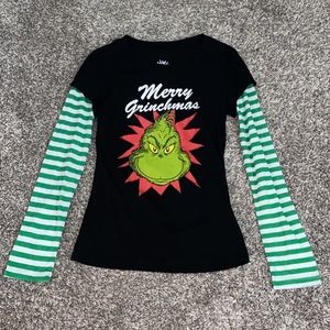 💥MAKE OFFER💥 NWOT Grinch Shirt